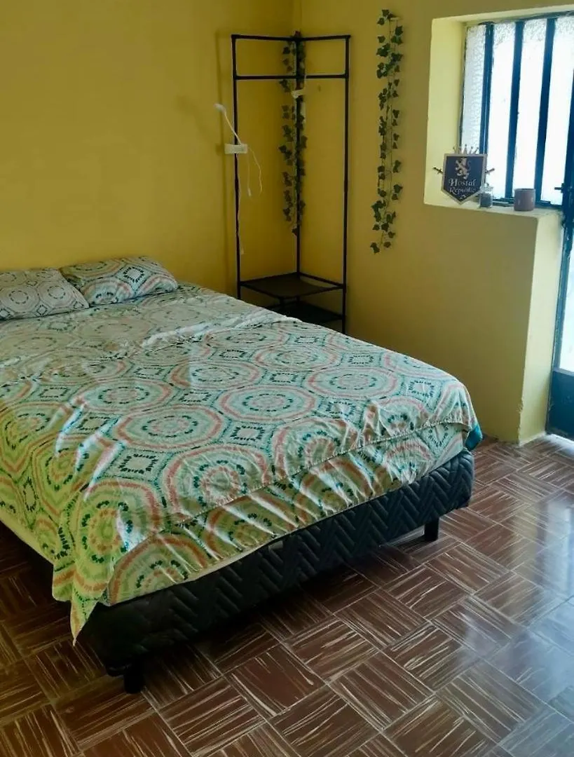 Hotel cápsula Hostal Republic Mérida México
