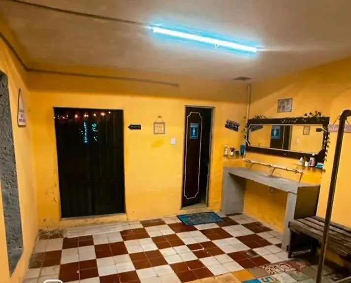 Hotel cápsula Hostal Republic Mérida